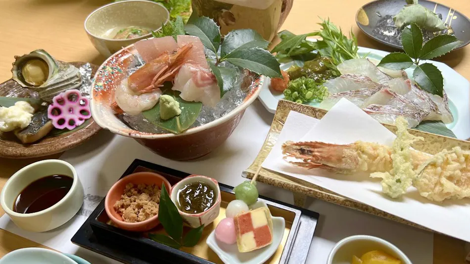 Accommodation & Dining Tatsunoya