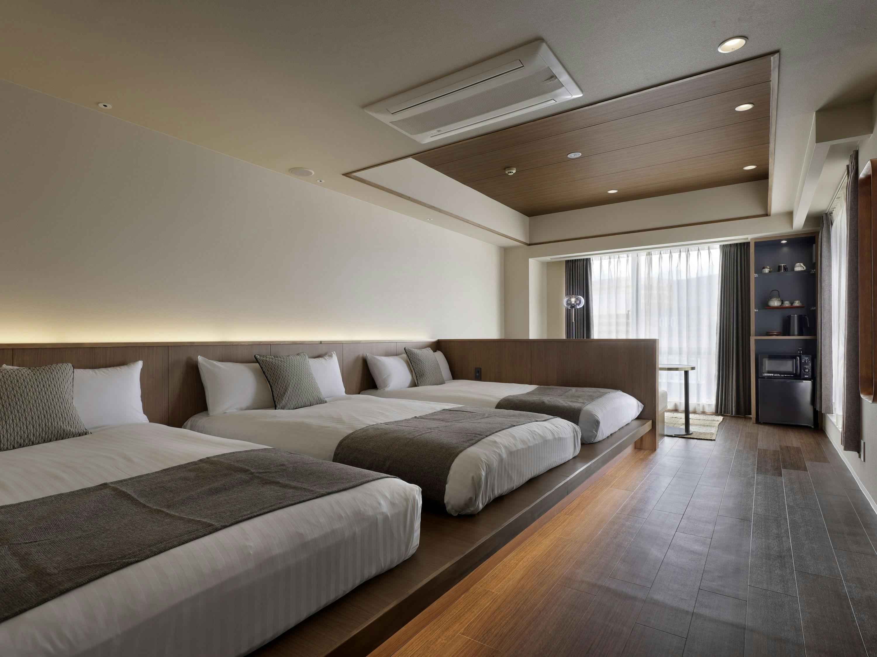 BAND HOTEL HAKATA