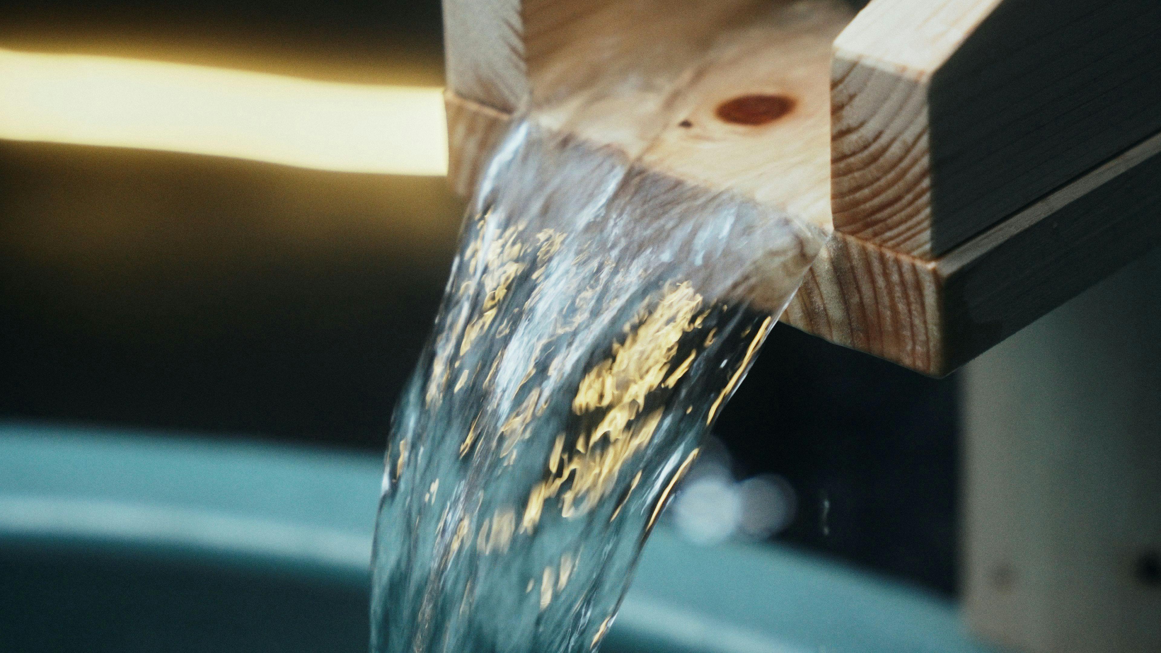 ทุกห้องมีอ่างอาบน้ำกลางแจ้งจากน้ำพุร้อนธรรมชาติ