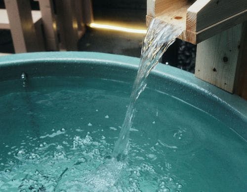 全室に天然温泉の露天風呂を完備