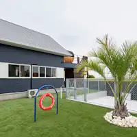 *【สนามวิ่งสุนัข】