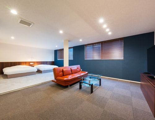 （B）ツインルーム+簡易ベット＜サウナ＞