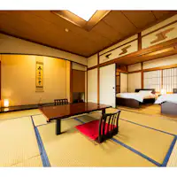 ห้องสไตล์ญี่ปุ่น-ตะวันตกกว้างขวาง พร้อมอ่างอาบน้ำในร่มไม้ฮิโนกิ