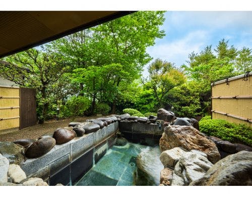 露天岩風呂付本館洋室