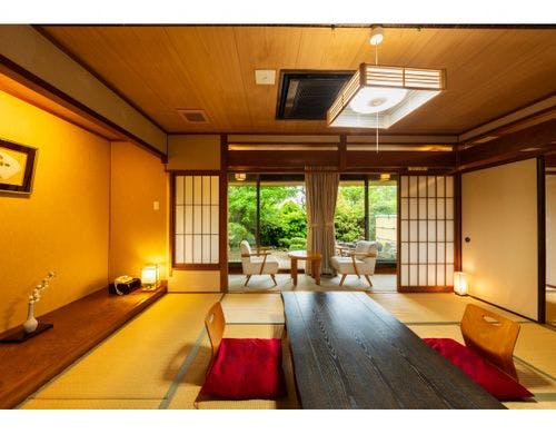 【和庭園と露天風呂付き客室】洋室