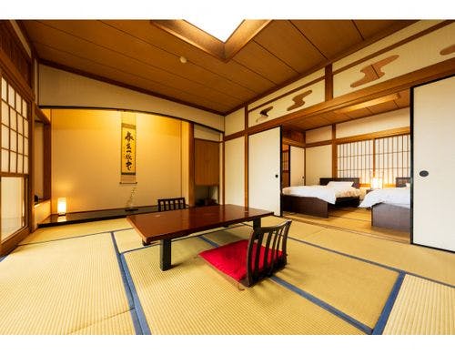 【ヒノキの内湯付】広々和洋室