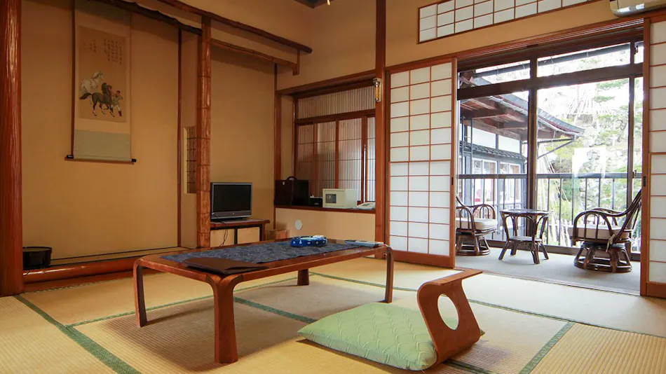 Akayu Onsen Taisho Romantic Healing Accommodation - Tanbakan