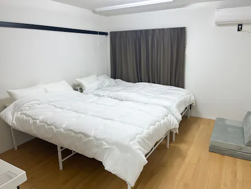 매트리스 이용 시 최대 3명까지 숙박 가능