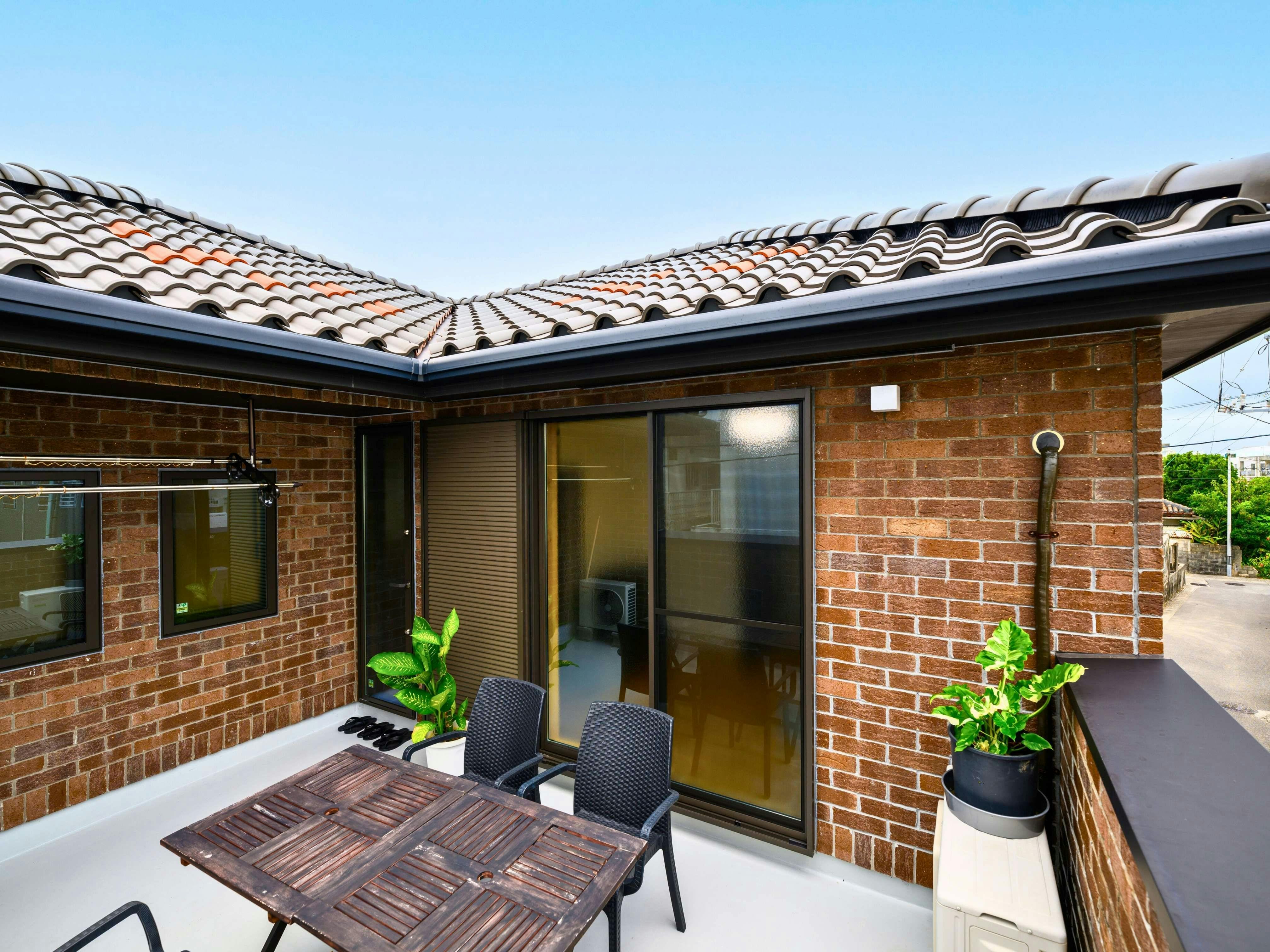 House in town MANA