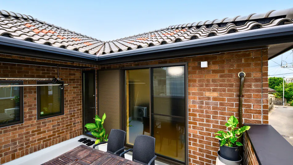 House in town MANA