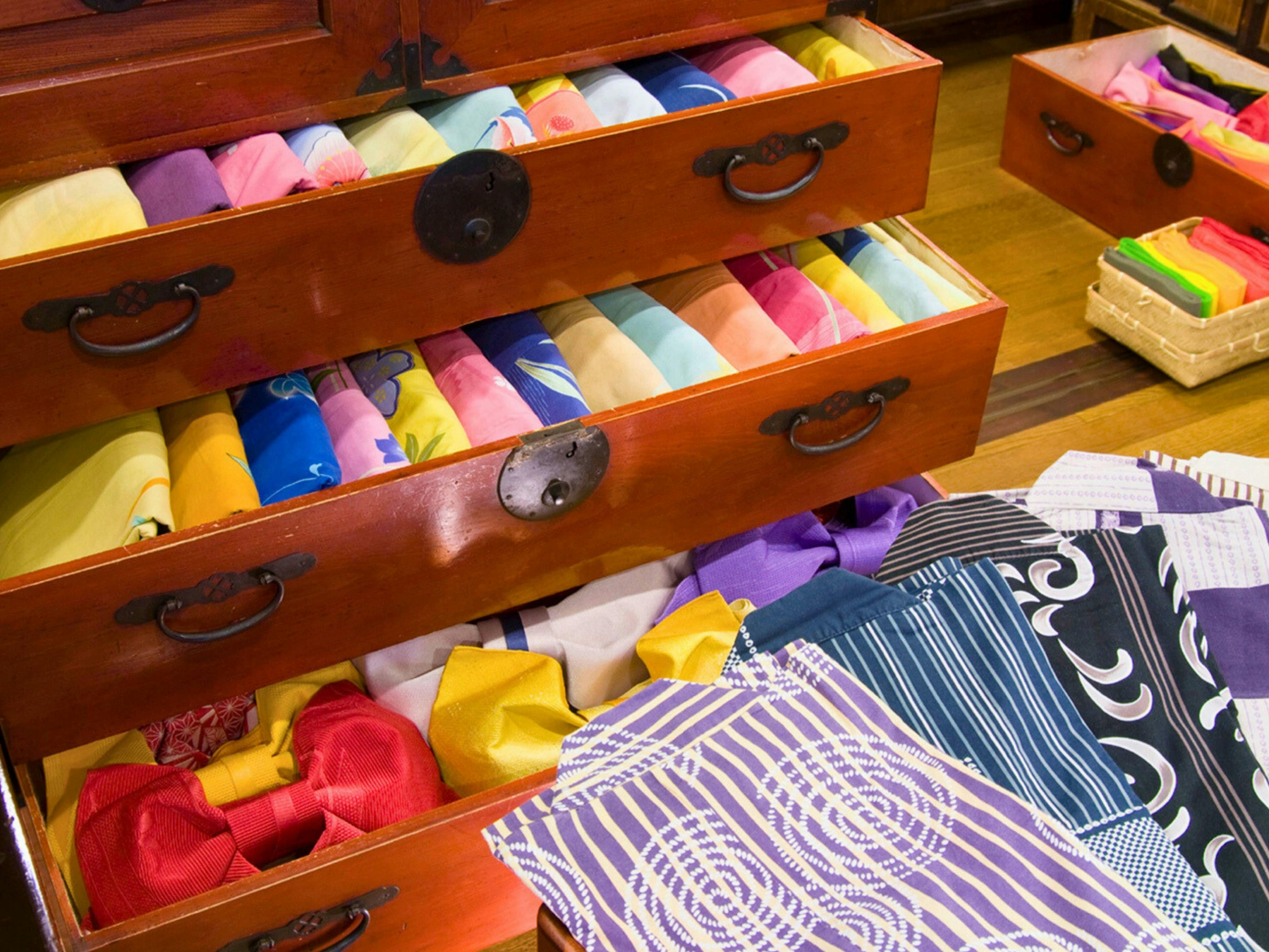 บริการชุดยูกาตะสีสัน