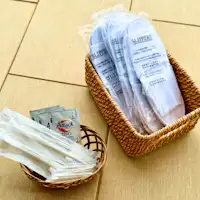 슬리퍼 칫솔 면봉 세제