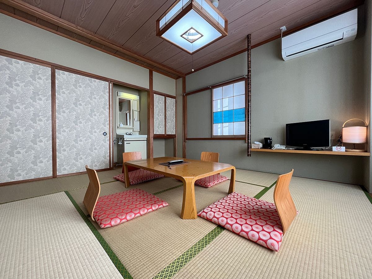 ห้องสไตล์ญี่ปุ่น 8 เสื่อทาทามิ (221)