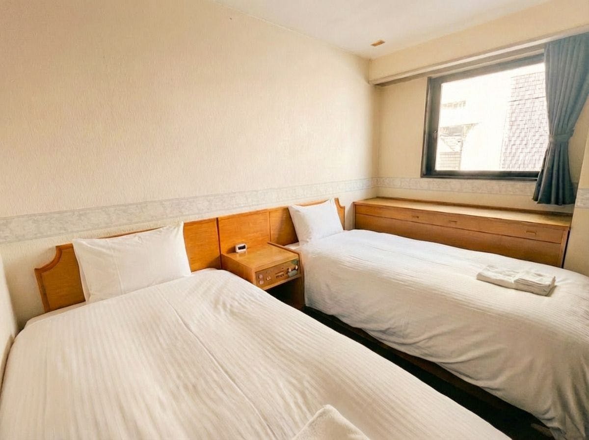 ห้องทวินปลอดบุหรี่ + โซฟาเบด