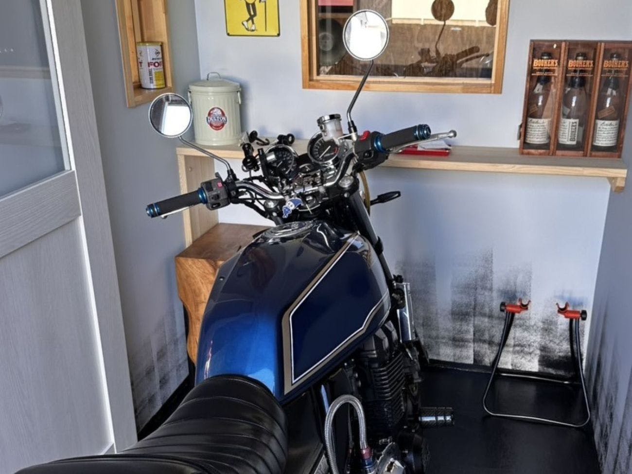 Fully indoor, bicycle-only garage