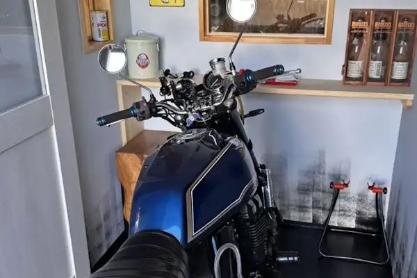 Fully indoor, bicycle-only garage