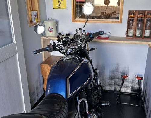 完全屋内バイク専用ガレージ