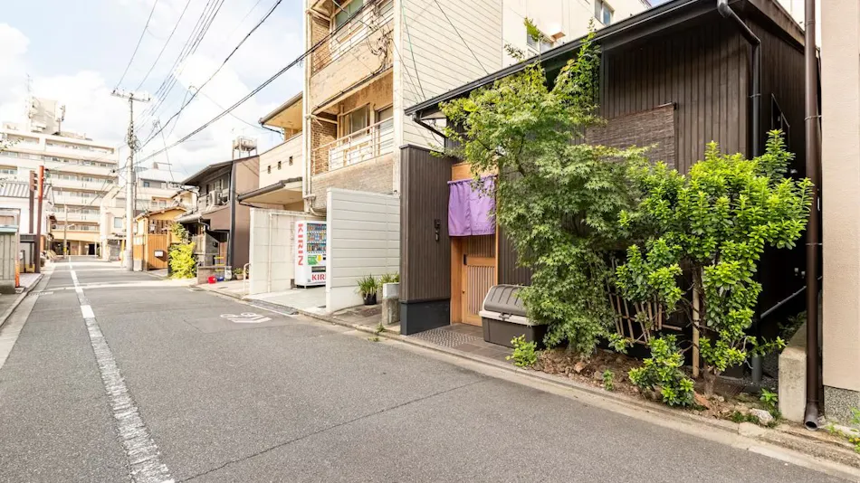 Mellow Stay Gojo Karasuma