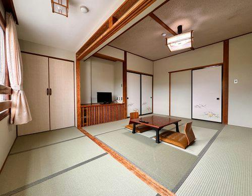 【客室】 和室8畳