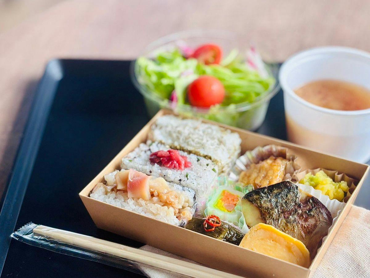 Sarapan Jepang “Ola Japanese Box”