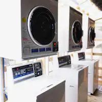 1樓投幣式自助洗衣店(需付費)