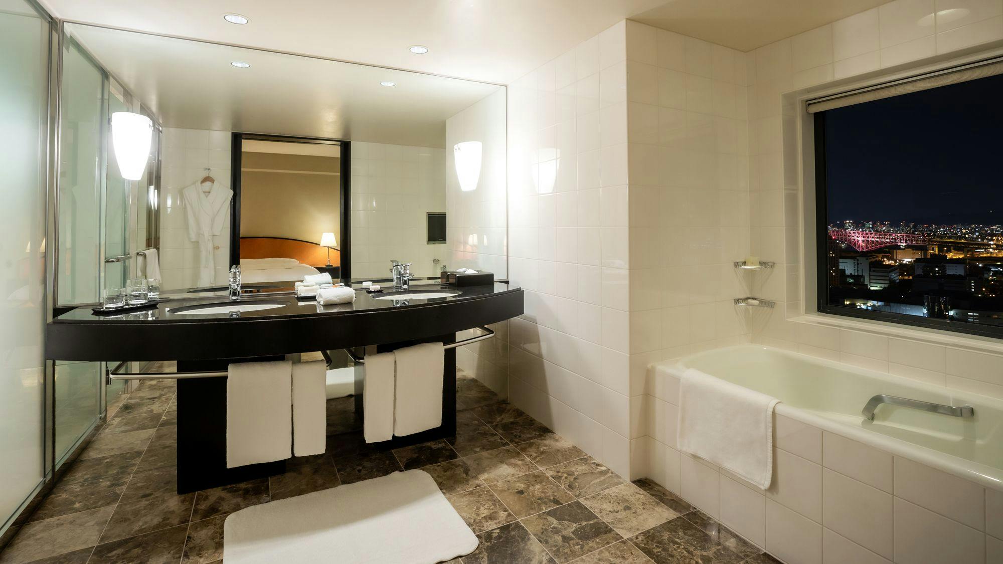 Bilik Mandi Suite Diplomat