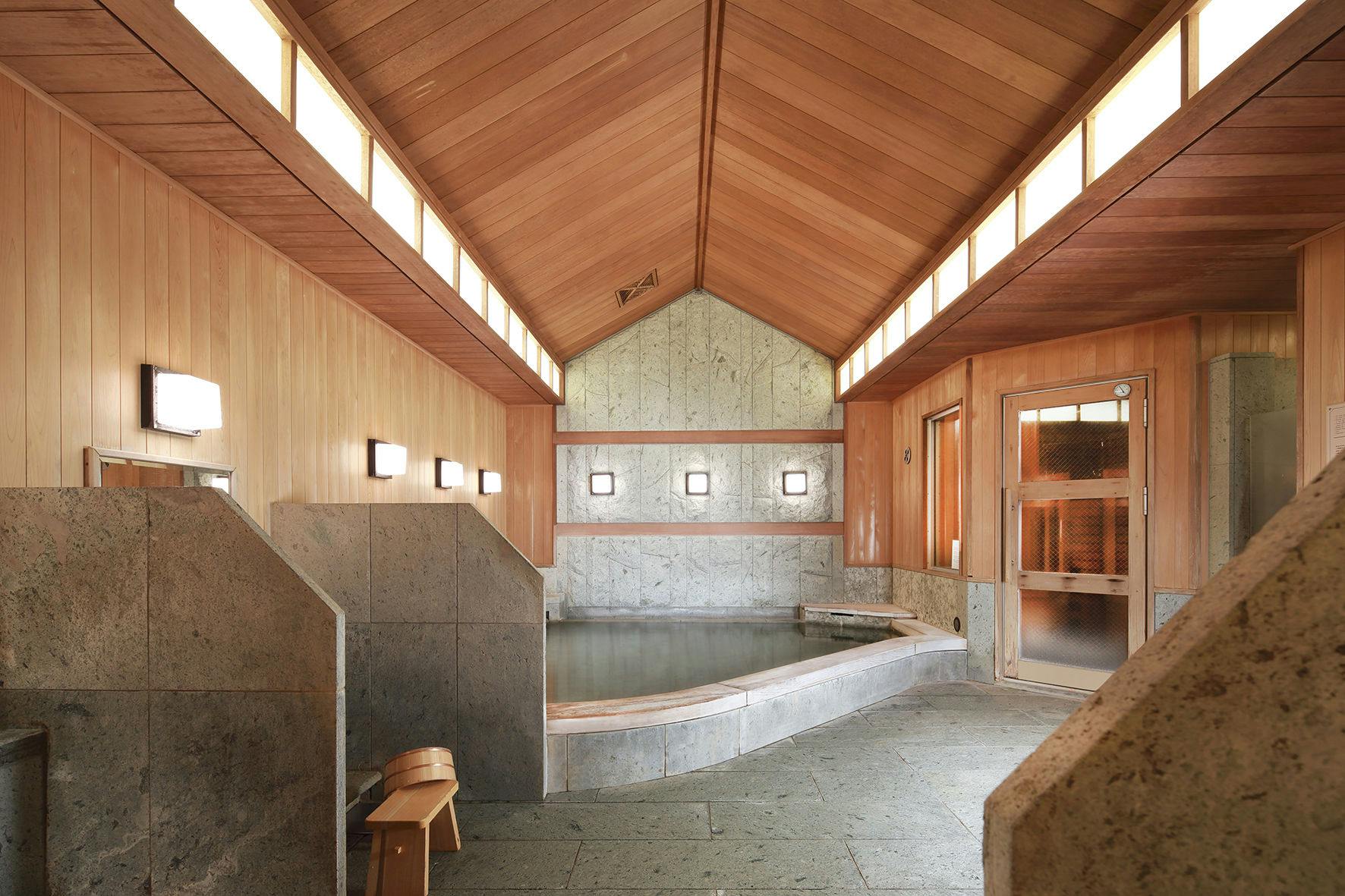 伊東から直送された温泉