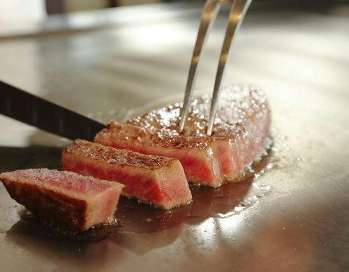【鉄板焼ディナー】カウンターのライブ感とともに近江牛を堪能！夕朝食付プラン