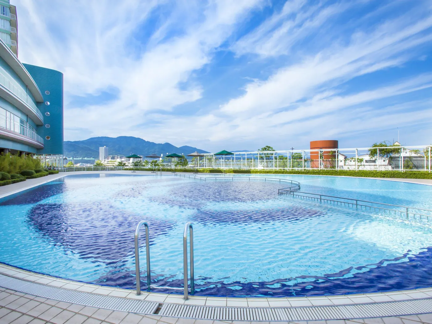 琵琶湖ホテル:屋外プール