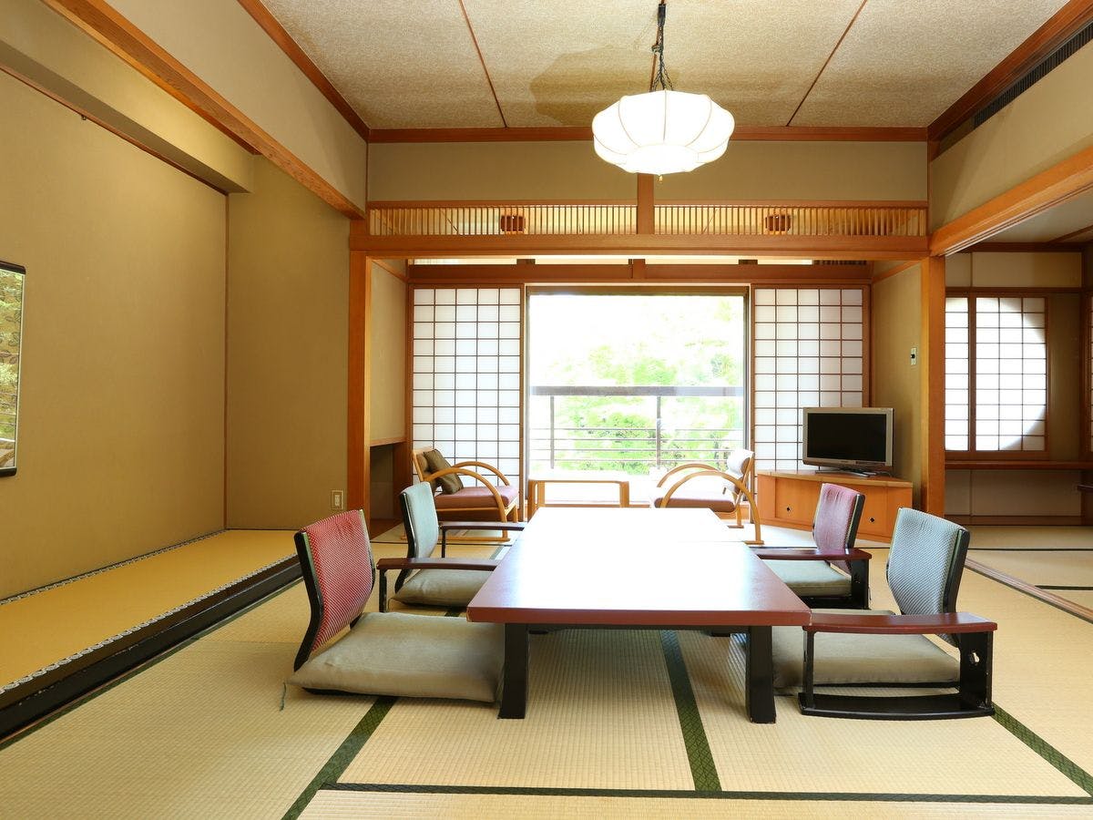 山翠楼 SANSUIROU
