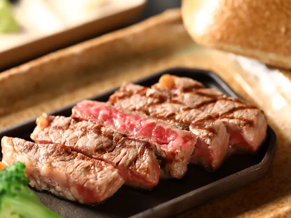 【選べる極みの逸品】やまゆり牛ステーキ・鮑ステーキ・活鮑の踊り焼きの贅沢セレクトプラン(1泊2食付)