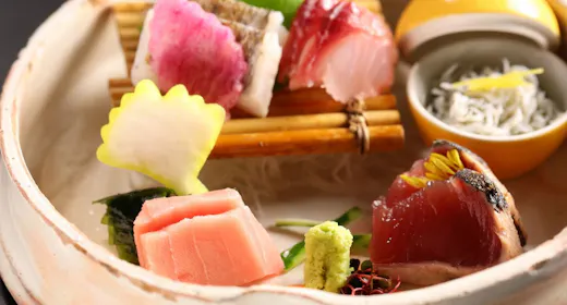 【基本プラン】天空の露天風呂と自家製引き上げ湯葉/季節の会席を個室食事処で