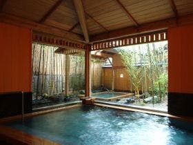 城崎温泉　西村屋本館