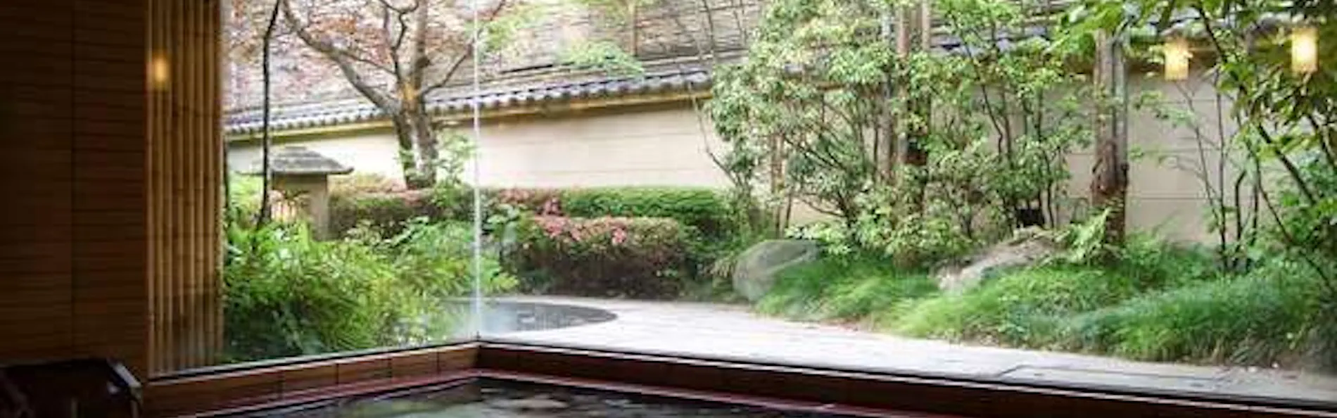 西村屋本館