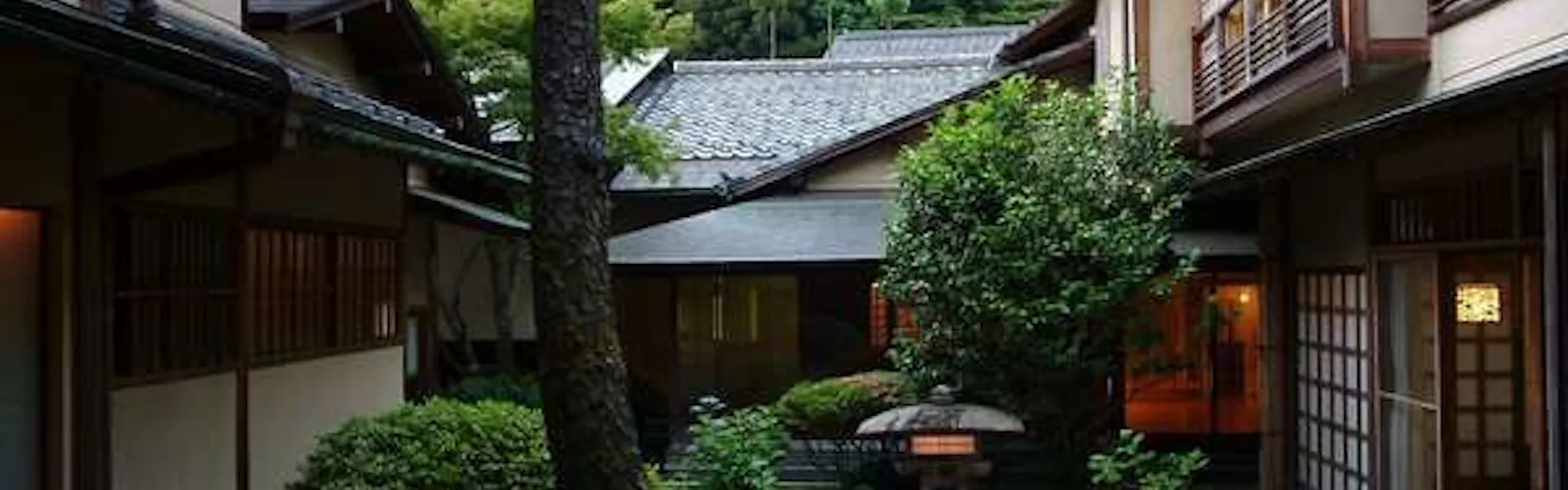 西村屋本館