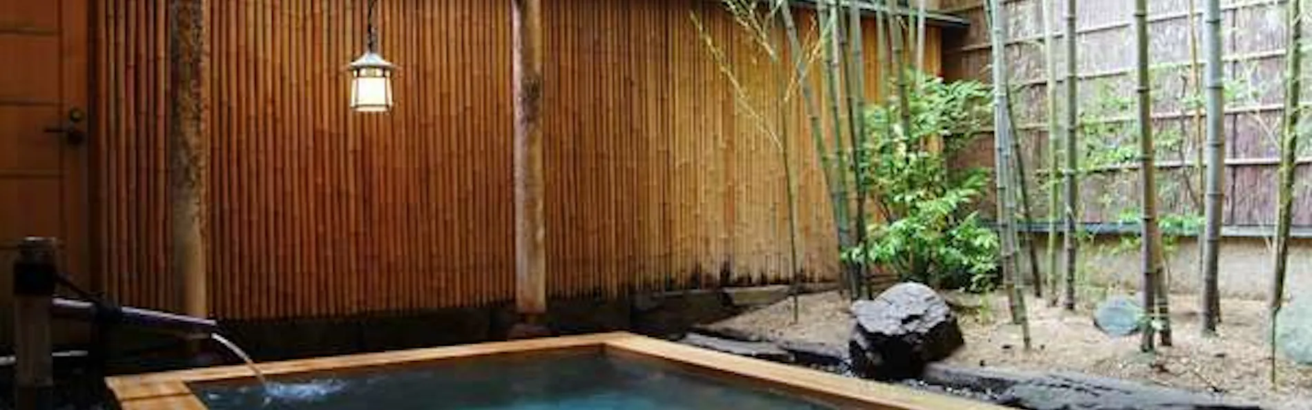 西村屋本館