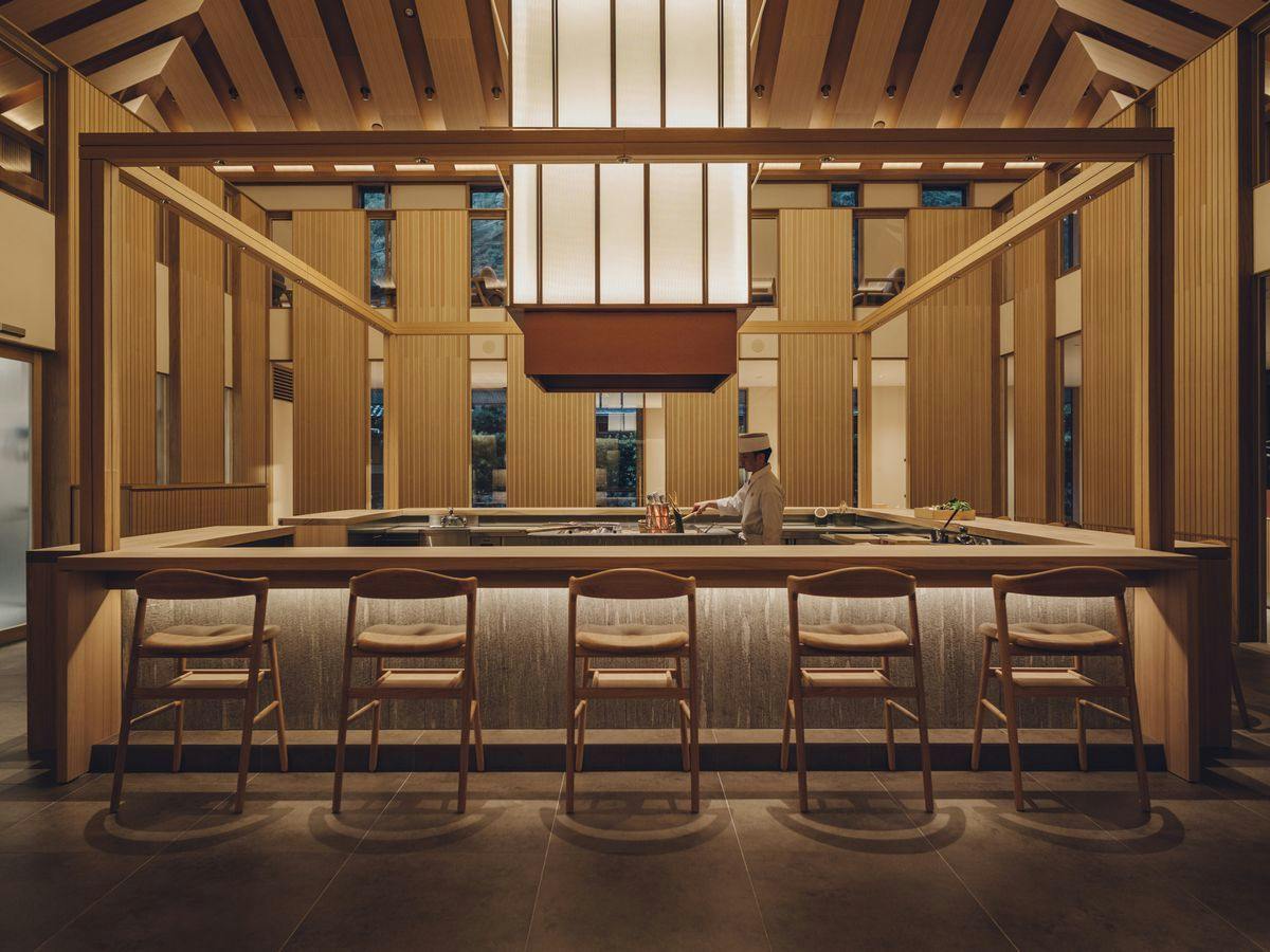 西村屋本館