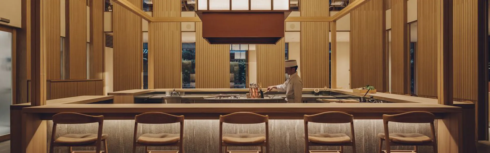 西村屋本館