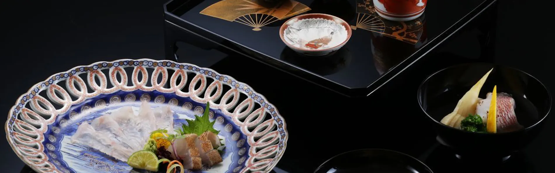 西村屋本館