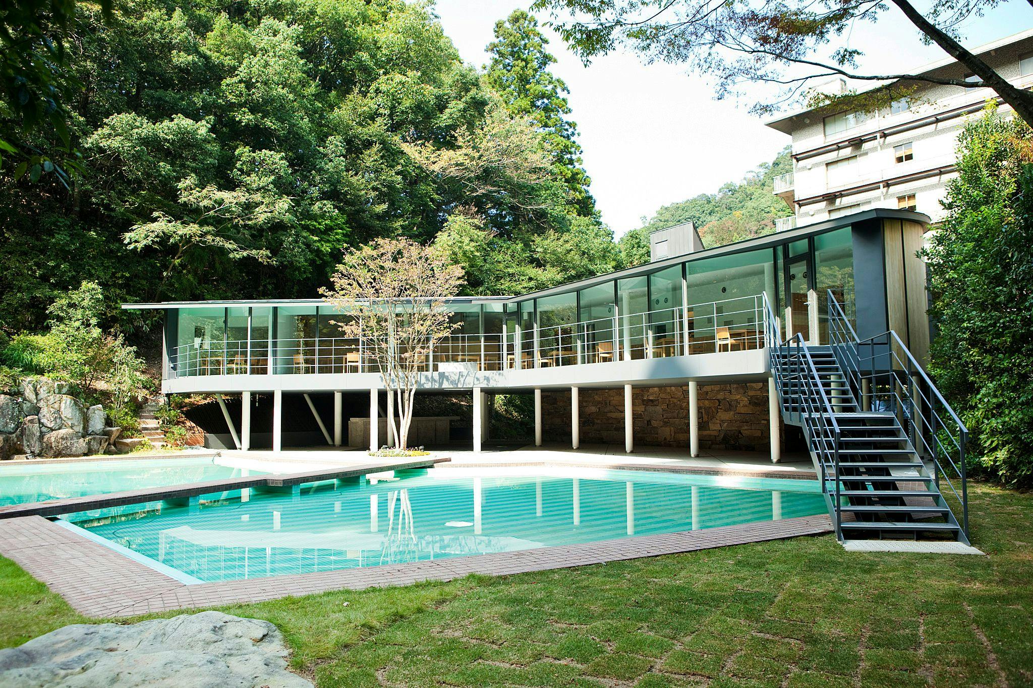 西村屋本館