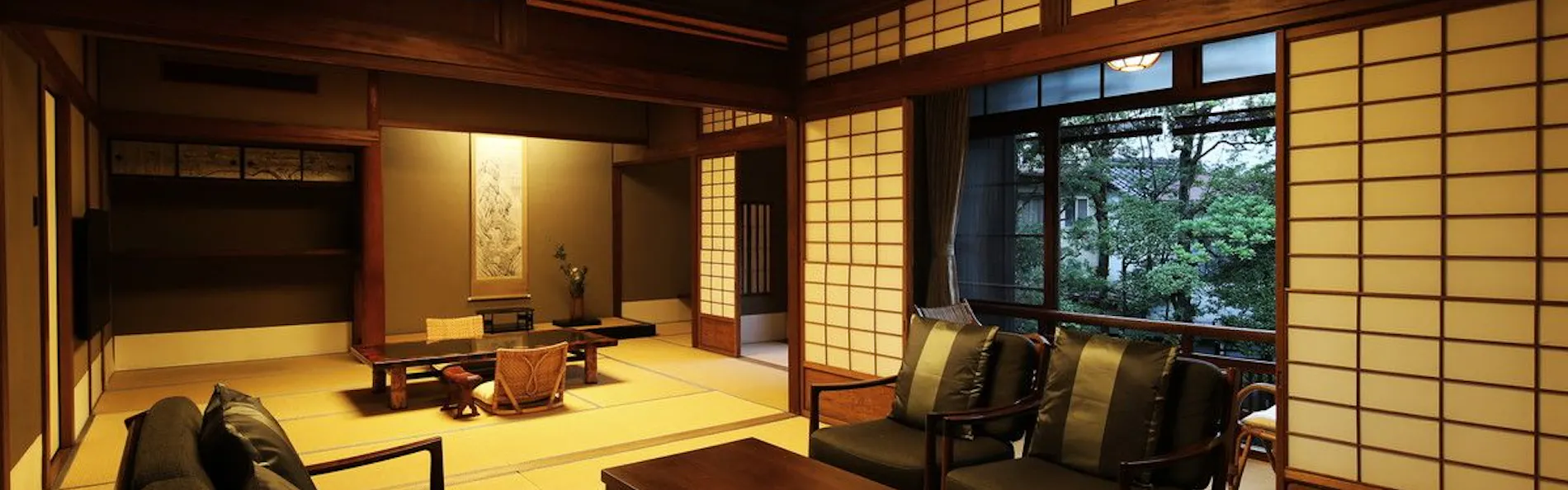 西村屋本館