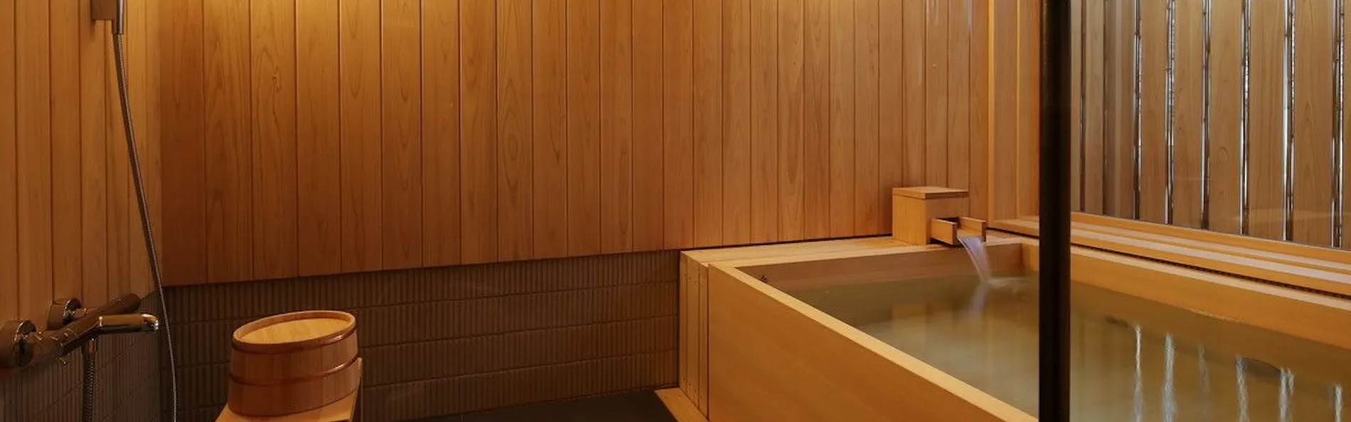 西村屋本館