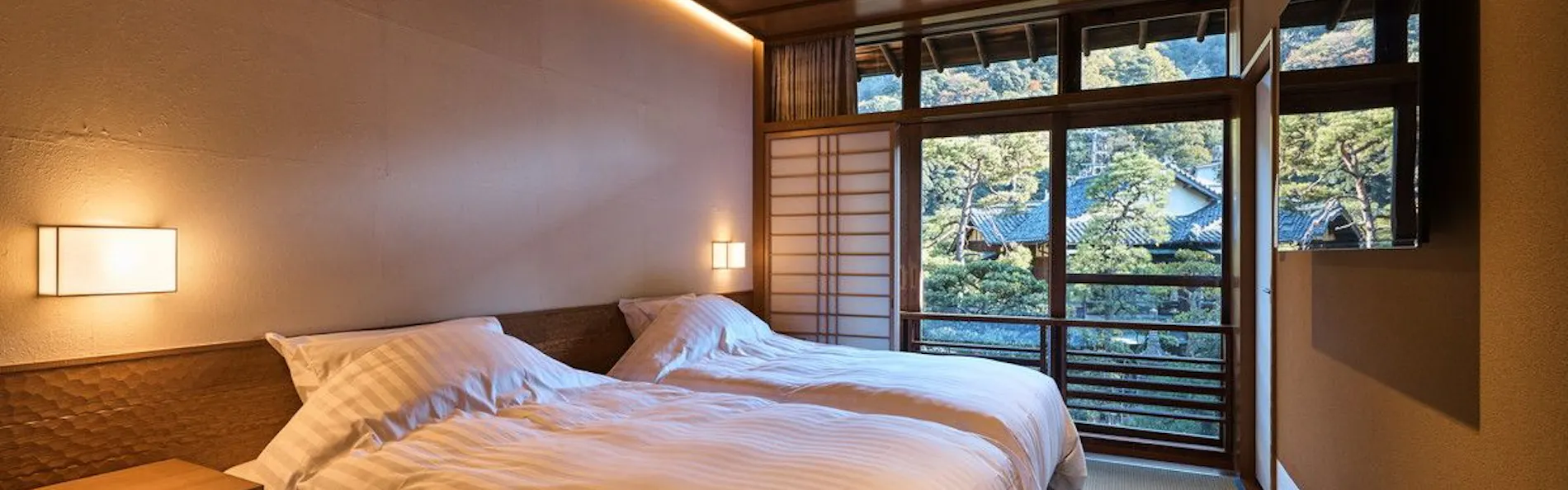 西村屋本館