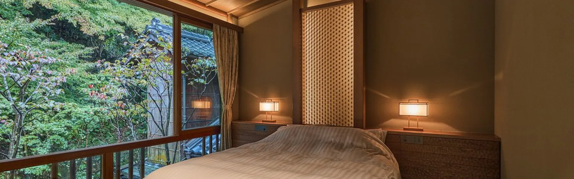 西村屋本館