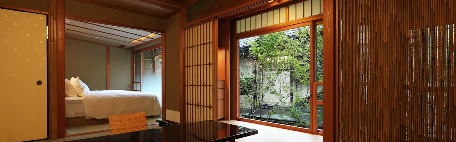西村屋本館