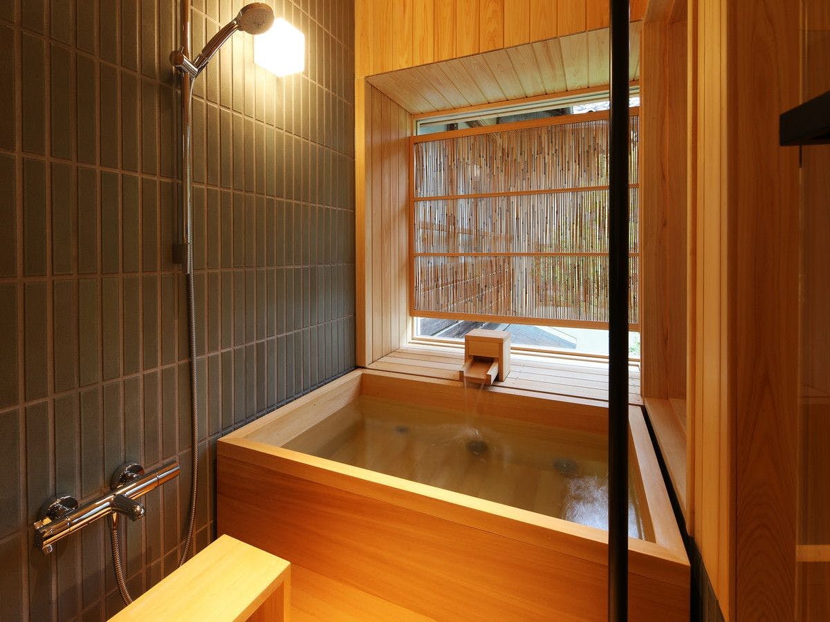 西村屋本館