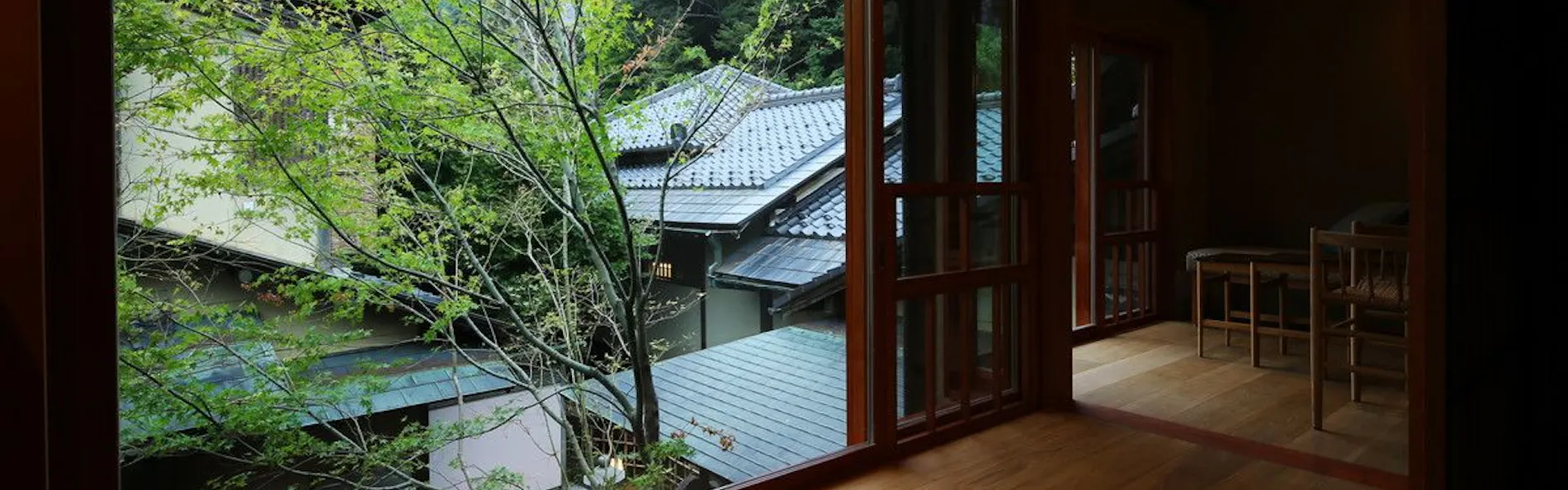 西村屋本館