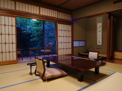 飛鳥の間　客室