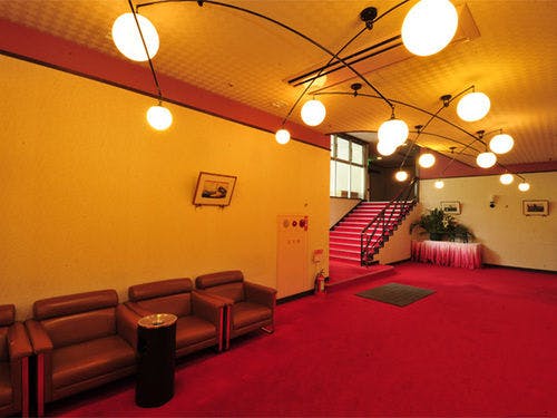 ล็อบบี้ชั้นใต้ดิน