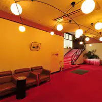 ล็อบบี้ชั้นใต้ดิน